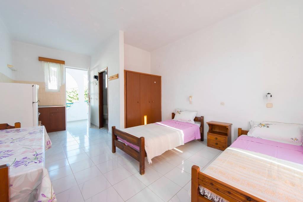 Merryland Studios & Apartments Kremastí Room photo